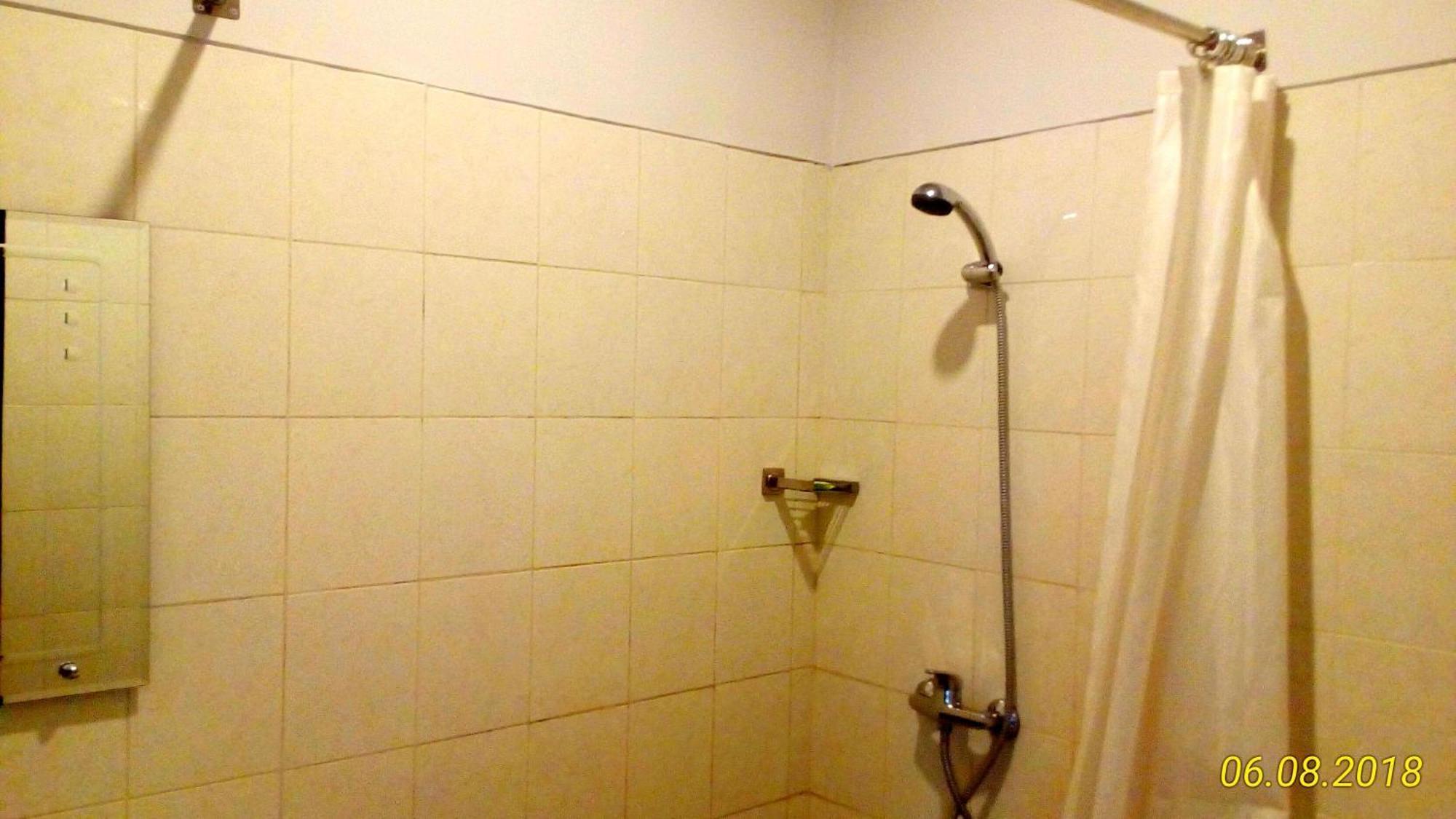 Hotel Dhyana Pura Kapal Ngoại thất bức ảnh